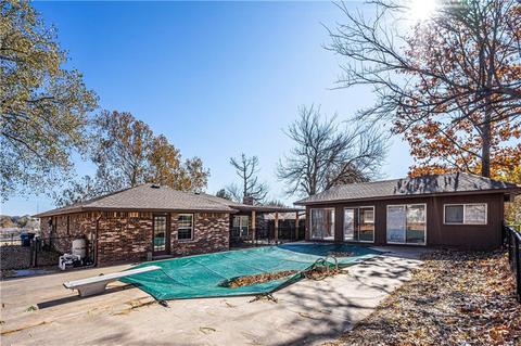 1009 N Sara Rd, Tuttle, OK 73089 photo 4