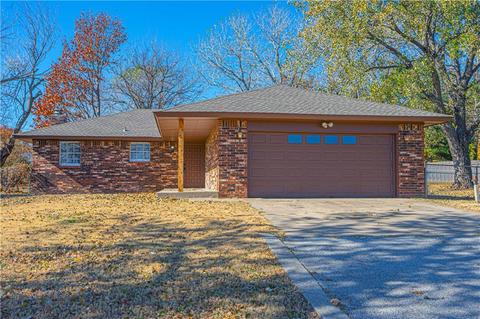 1009 N Sara Rd, Tuttle, OK 73089 photo 2