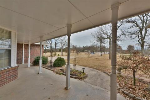 2300 Ferguson Dr, Harrah, OK 73045 photo 2