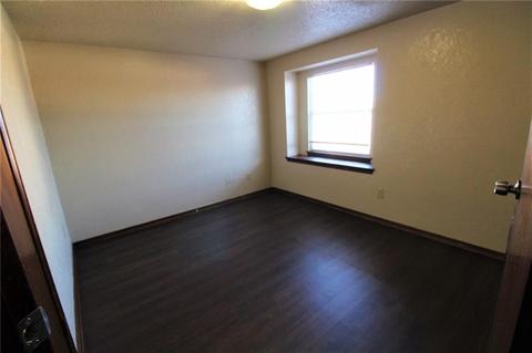 2134 Parkview Dr, Moore, OK 73170 photo 9
