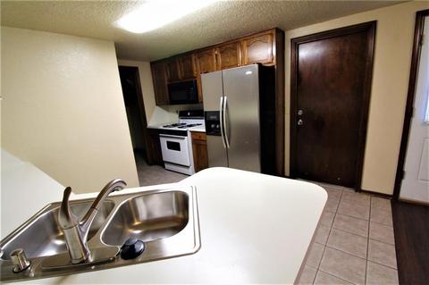 2134 Parkview Dr, Moore, OK 73170 photo 5