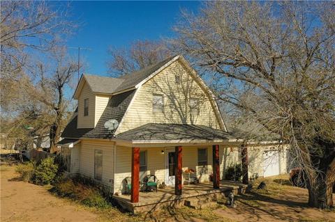 201 E Peckham, Thomas, OK 73669 photo 1