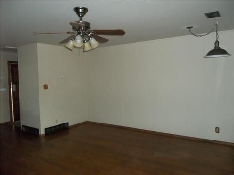 706 Vine St, Altus, OK 73521 photo 11