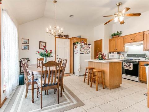 1420 SW 23rd St, Moore, OK 73170 photo 9