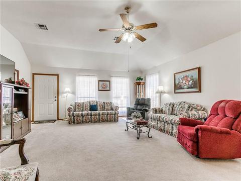 1420 SW 23rd St, Moore, OK 73170 photo 4