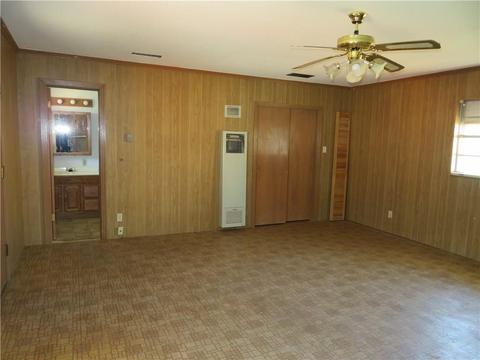 806 E Sutherland St, Altus, OK 73521 photo 6