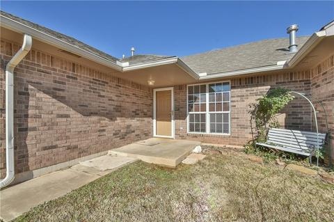 406 Timberidge Rd, Harrah, OK 73045 photo 2
