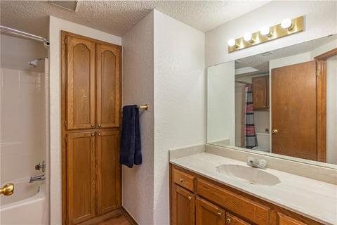2111 Parkview Dr, Moore, OK 73170 photo 27