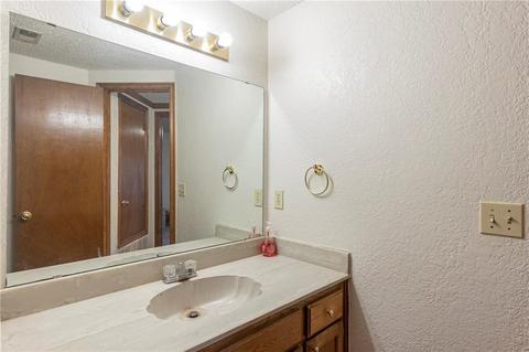 2111 Parkview Dr, Moore, OK 73170 photo 28