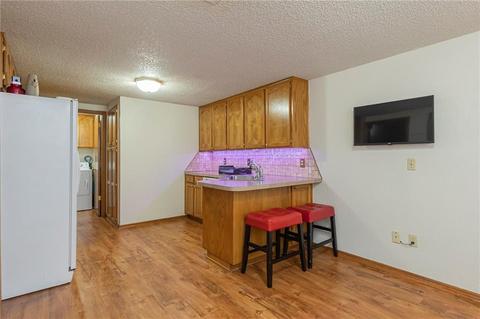 2111 Parkview Dr, Moore, OK 73170 photo 12