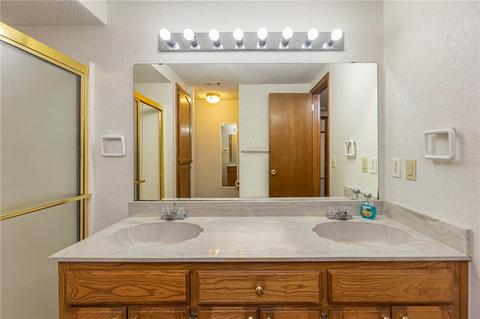2111 Parkview Dr, Moore, OK 73170 photo 21