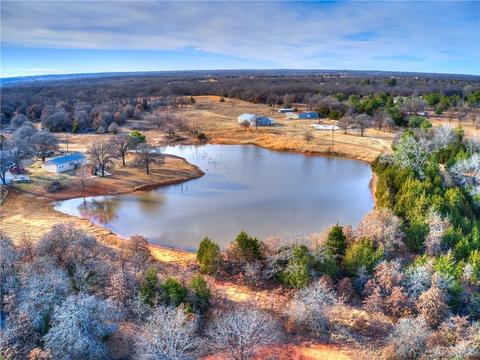 18306 Fishmarket Rd, Mcloud, OK 74851 photo 2