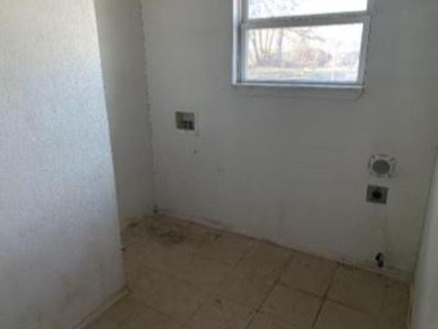 3805 E Clyde Ave, Forest Park, OK 73121 photo 4