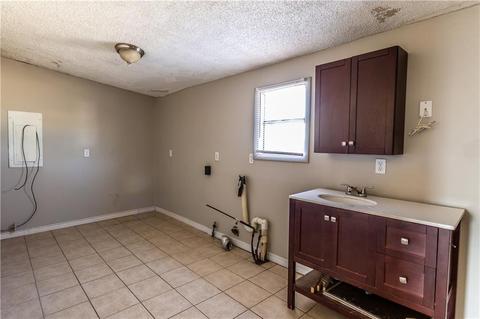 721 E Broadway St, Thomas, OK 73669 photo 6