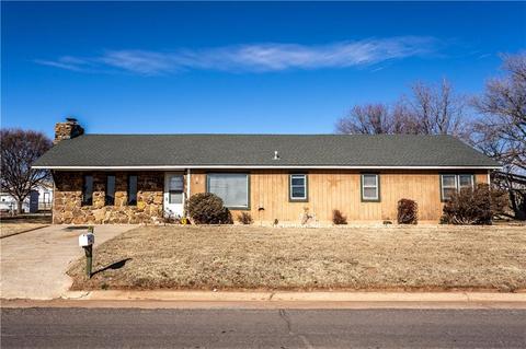721 E Broadway St, Thomas, OK 73669 photo 1