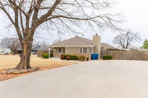 105 S Morgan Rd, Tuttle, OK 73089 photo 3