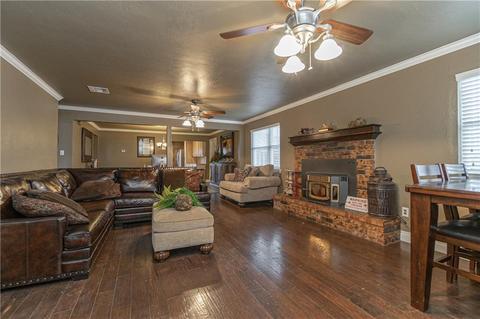 105 S Morgan Rd, Tuttle, OK 73089 photo 5