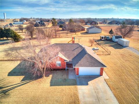 8 Brisco Dr, Tuttle, OK 73089 photo 1