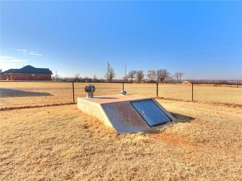 8 Brisco Dr, Tuttle, OK 73089 photo 3