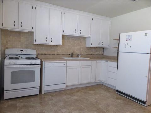 1121 E Chestnut St, Altus, OK 73521 photo 5