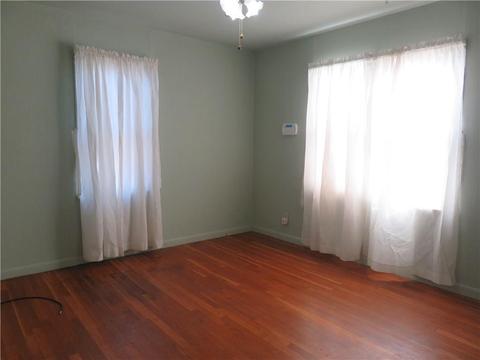 1121 E Chestnut St, Altus, OK 73521 photo 4