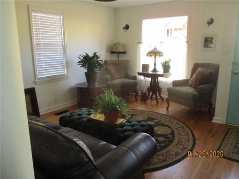 311 E Mansur Ave, Guthrie, OK 73044 photo 2