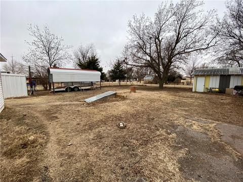 409 E Means, Rocky, OK 73661 photo 4