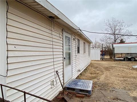 409 E Means, Rocky, OK 73661 photo 3