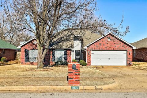1925 Foxfire Rd, Edmond, OK 73003 photo 1