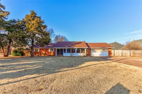 1217 E 33rd St, Edmond, OK 73013 photo 2