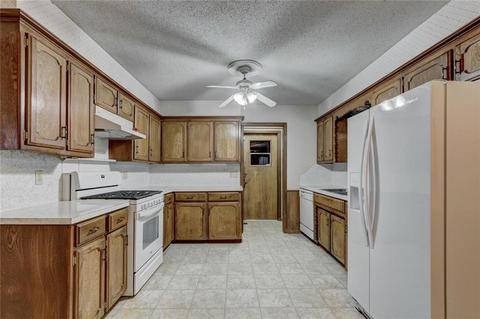 1217 E 33rd St, Edmond, OK 73013 photo 9