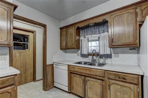 1217 E 33rd St, Edmond, OK 73013 photo 10