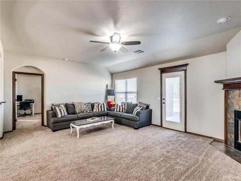 2022 E Rock Creek Rd, Tuttle, OK 73089 photo 8