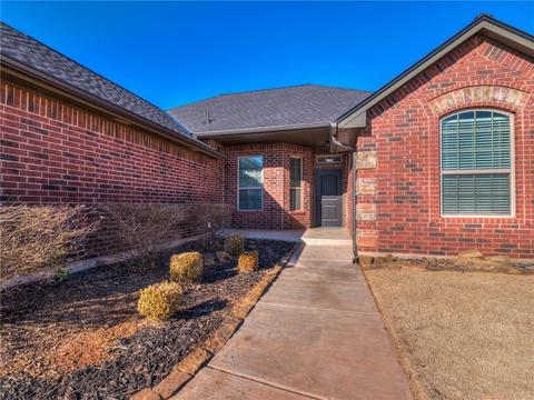 2022 E Rock Creek Rd, Tuttle, OK 73089 photo 2