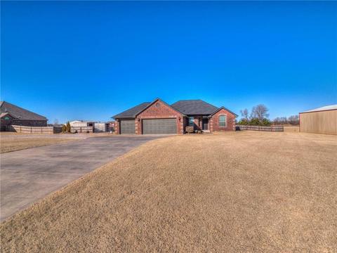 2022 E Rock Creek Rd, Tuttle, OK 73089 photo 4