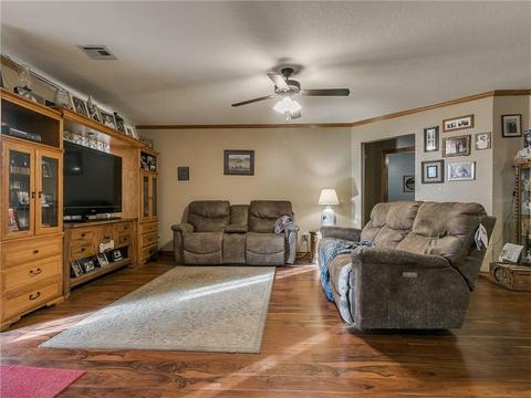 407 Lynda Way, Tuttle, OK 73089 photo 2