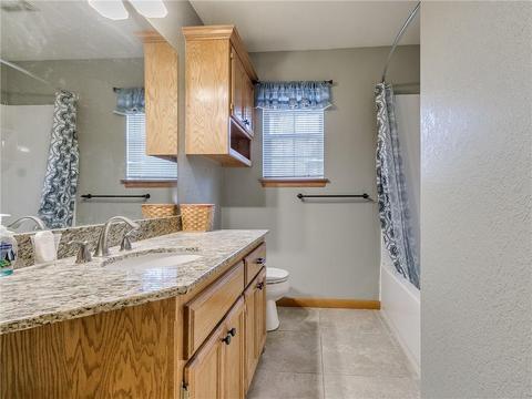 407 Lynda Way, Tuttle, OK 73089 photo 17
