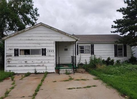 1043 E Cherry, Altus, OK 73521 photo 1