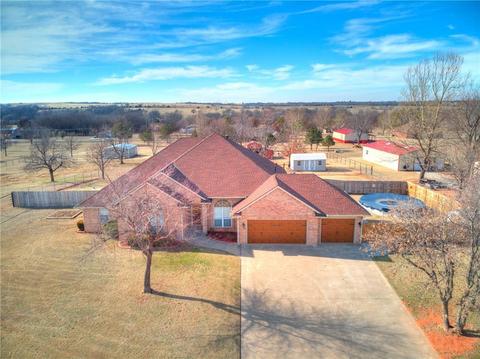 850 Oaklawn Dr, Tuttle, OK 73089 photo 1