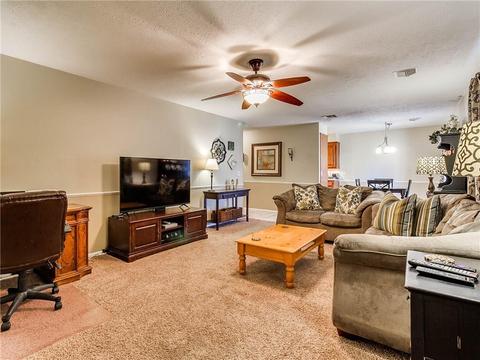 3013 N Thompkins Ave, Bethany, OK 73008 photo 6