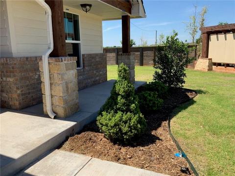 2001 Edgewater Dr, Moore, OK 73160 photo 3