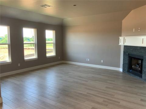 2001 Edgewater Dr, Moore, OK 73160 photo 10