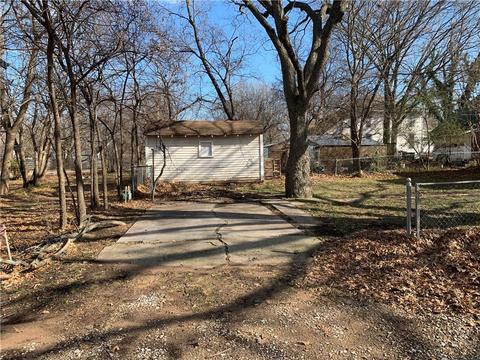 303 E Jefferson St, Tecumseh, OK 74873 photo 5