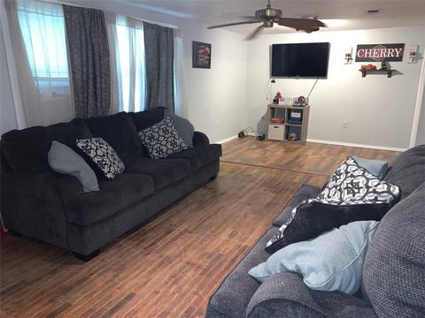 112 Burke St, Broken Bow, OK 74728 photo 3