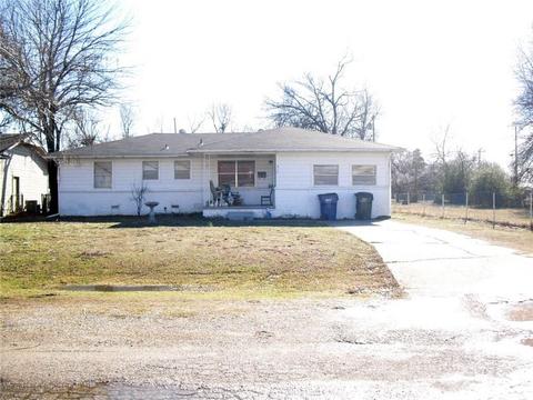 312 E Locust St, Tecumseh, OK 74873 photo 1