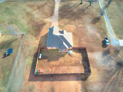 986 Garden Rd, Tuttle, OK 73089 photo 3