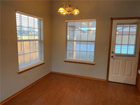 540 Fire Light Dr, Moore, OK 73160 photo 3