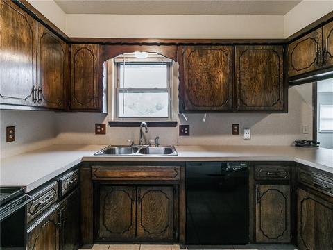 1017 Juno Cir, Edmond, OK 73003 photo 5