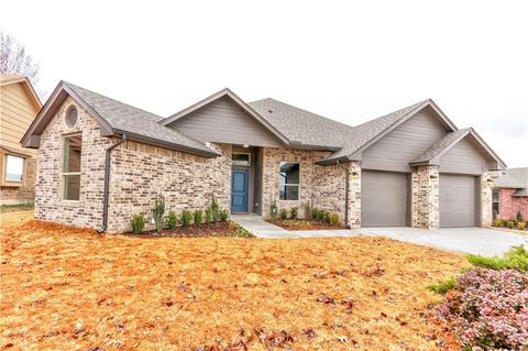 2004 Tyler Dr, Norman, OK 73072 photo 1