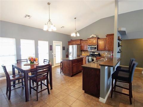 3021 White Tail Dr, Altus, OK 73521 photo 9